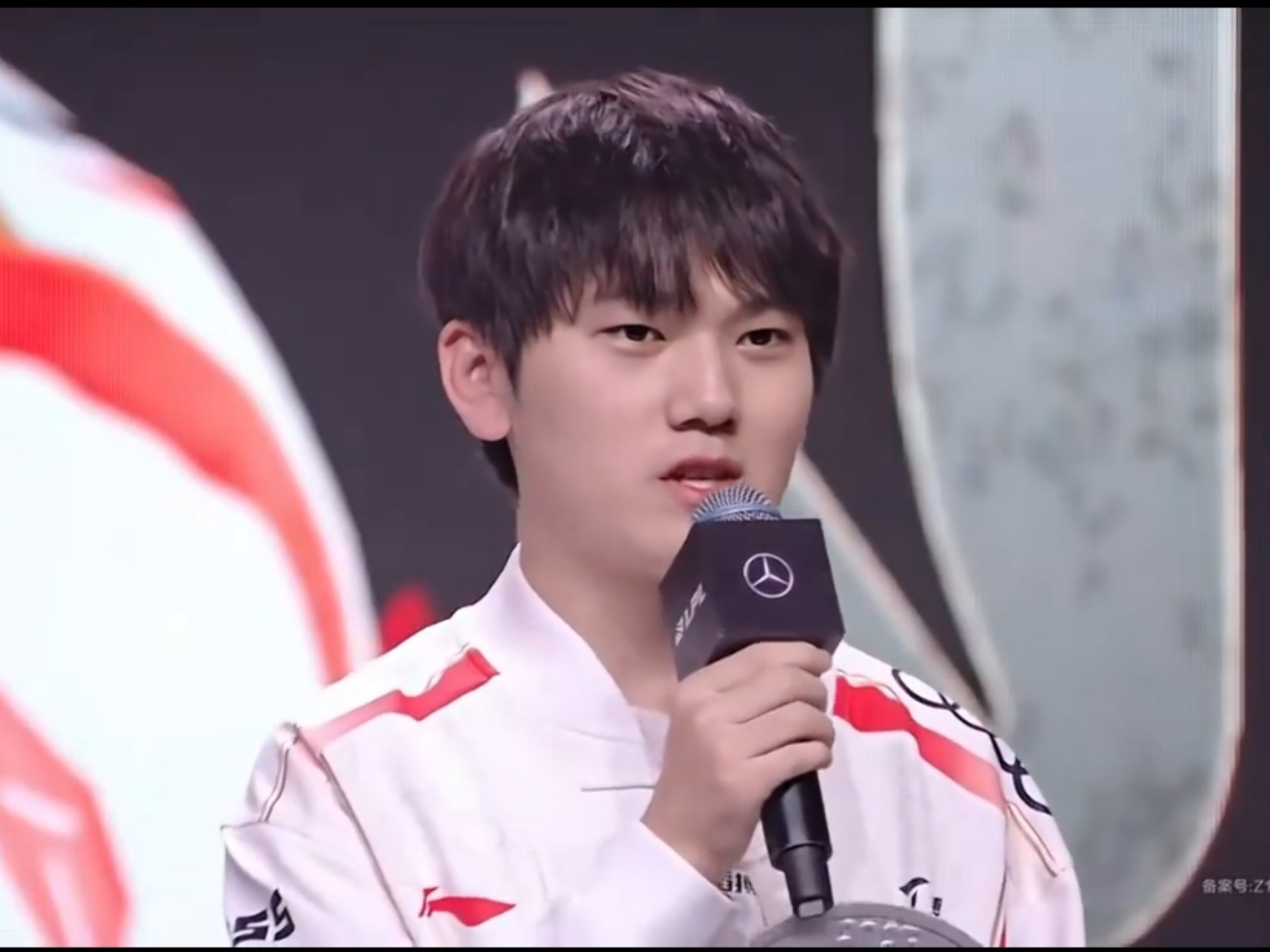 持续失利引发热议！，JackeyLove在TES比赛中重返赛场上演精彩一战的简单介绍