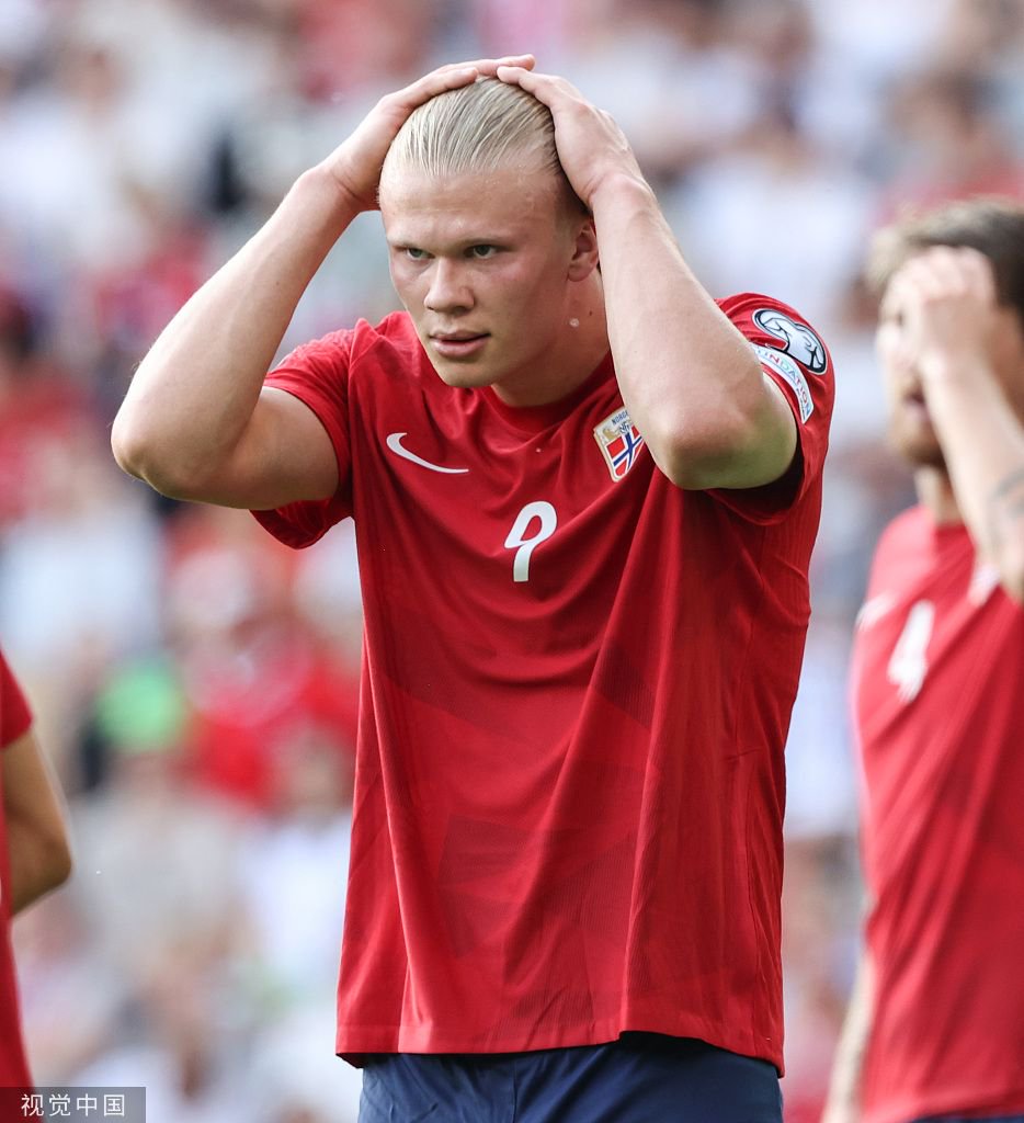 包含哈兰德回归赛场,逆转首场状态亮眼,瑞士队观众沸腾!的词条 包含哈兰德回归赛场,逆转首场状态亮眼,瑞士队观众沸腾!的词条