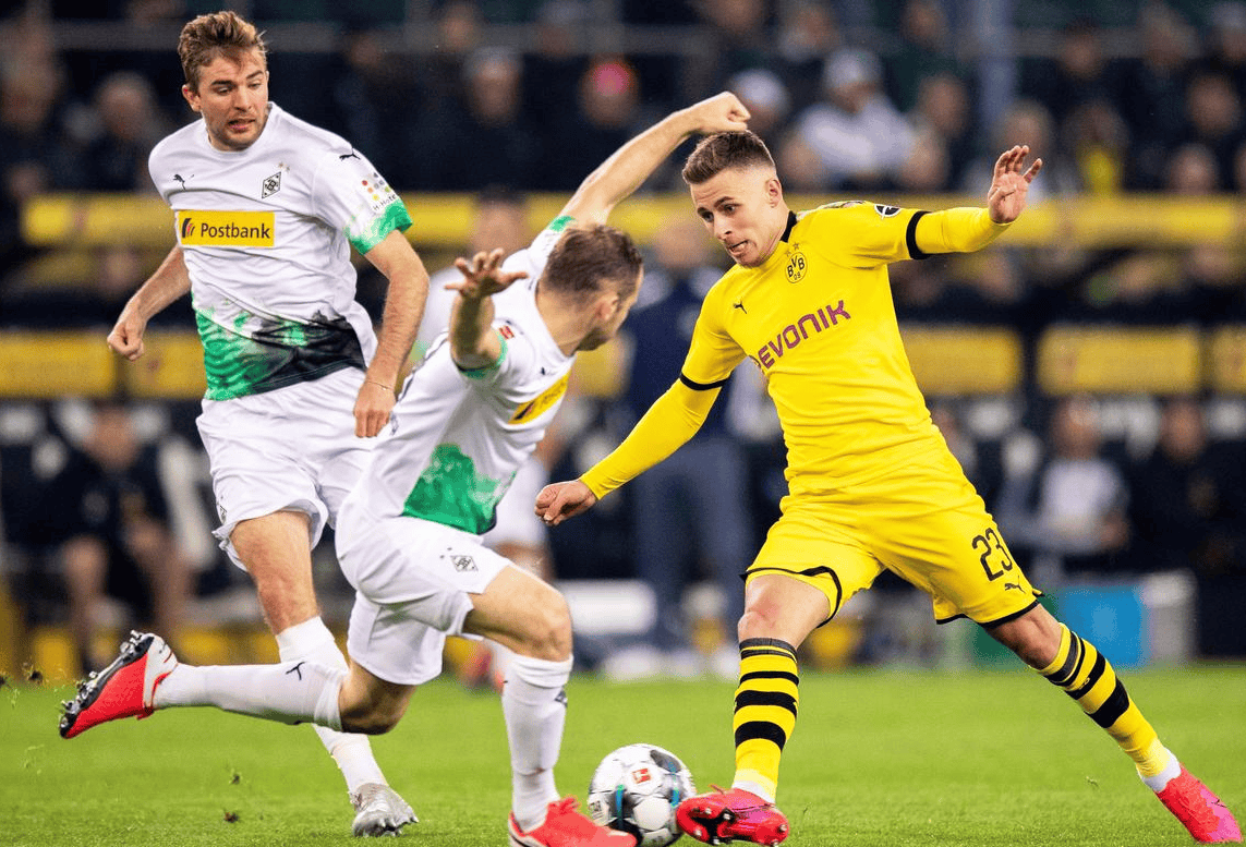 西甲赛程吃紧，门兴格拉德巴赫赛后止住颓势，媒体盛赞，更衣室氛围转暖的简单介绍